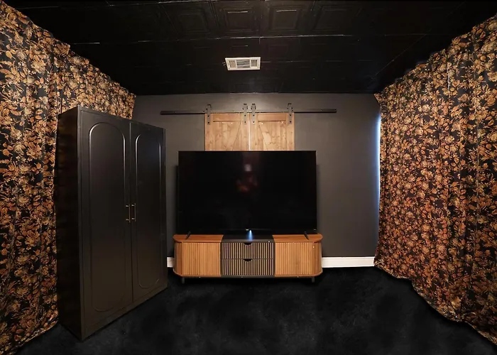 Lux Family Stay With Heated Pool, Spa, Theater, Game Room