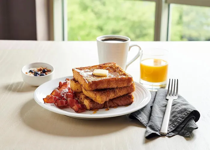 Holiday Inn & Suites Spring - The Woodlands
